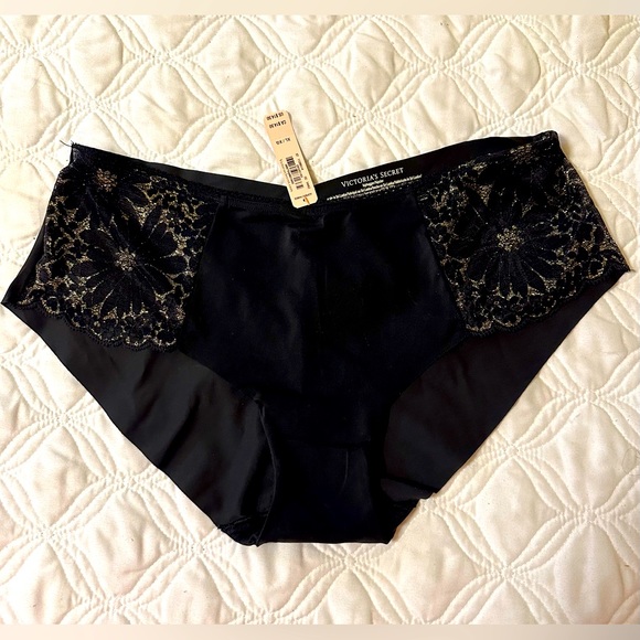 New - SEXY ILLUSIONS BY VICTORIA'S SECRET No-Show Lace Hiphugger Panty - Picture 3 of 5